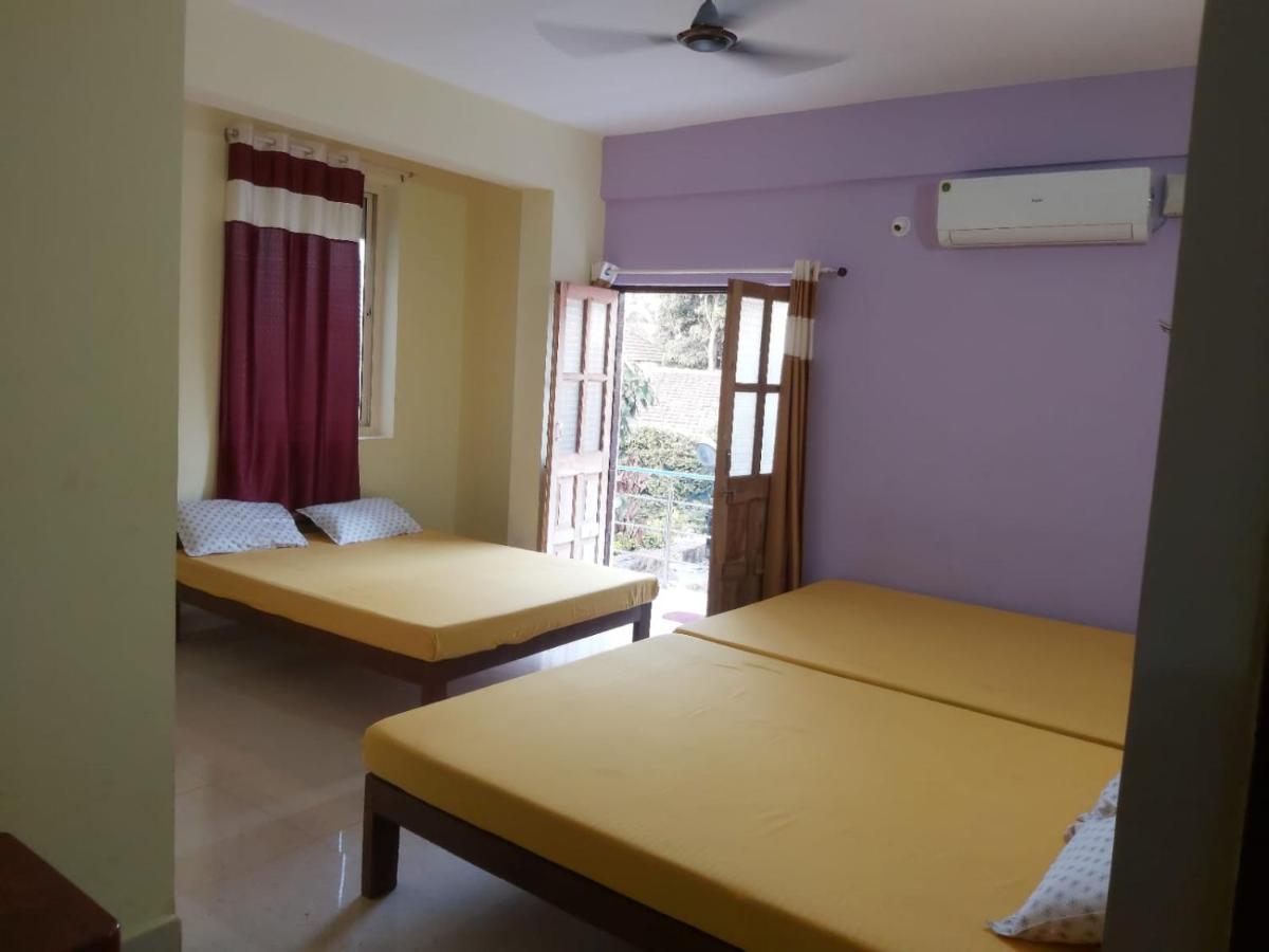 Calangute Pristine Hotel Buitenkant foto